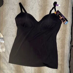 Black Women's Shapes Top